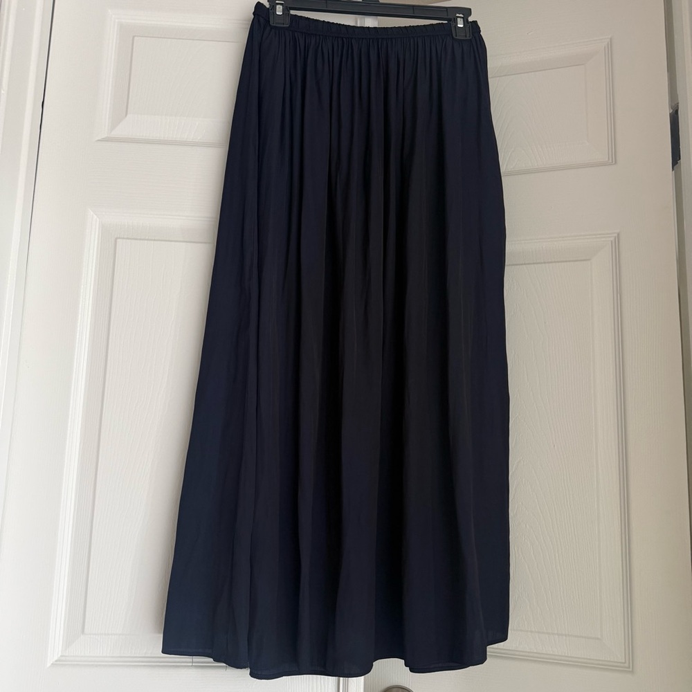 T Tahari Navy Maxi Skirt - Picture 2 of 4